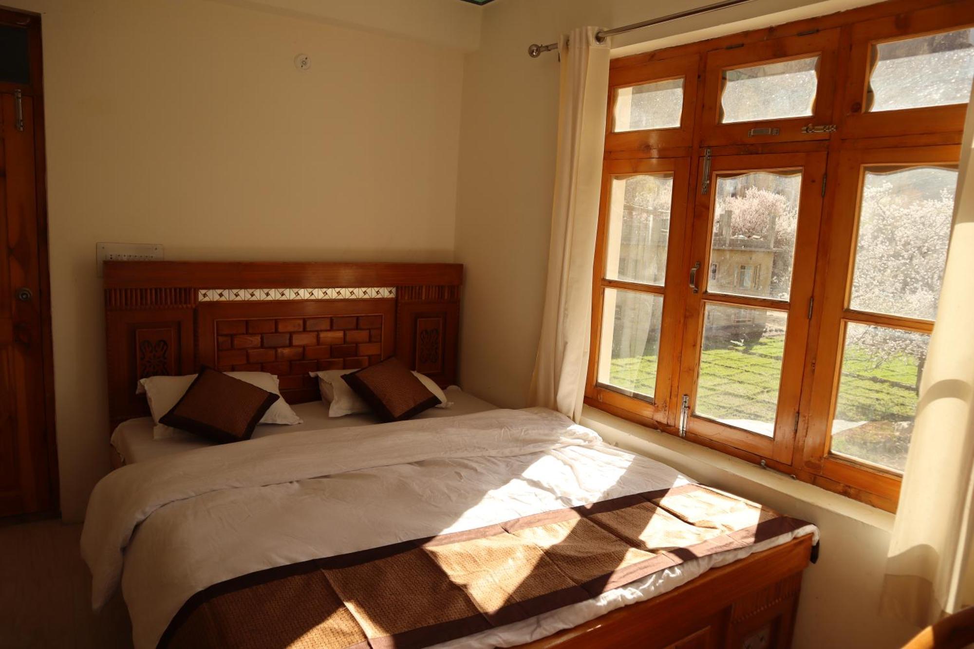 Hotel Duktuk Turtok Exteriör bild